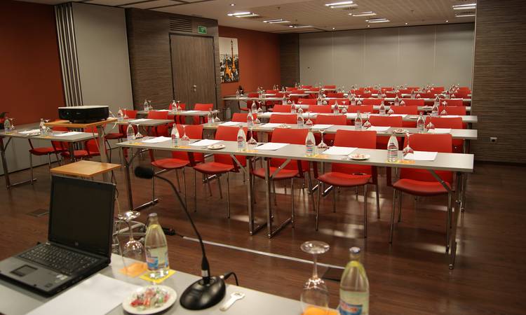 Sala Presentaciones + Exposiciones Hotel ILUNION Barcelona Barcelona Sala Presentaciones + Exposiciones Hotel ILUNION Barcelona Barcelona